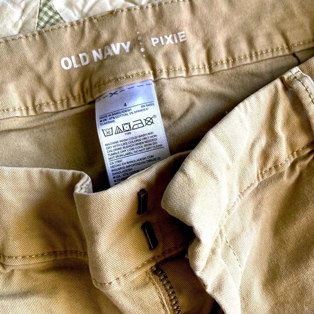 Old Navy Khakis Shorts
